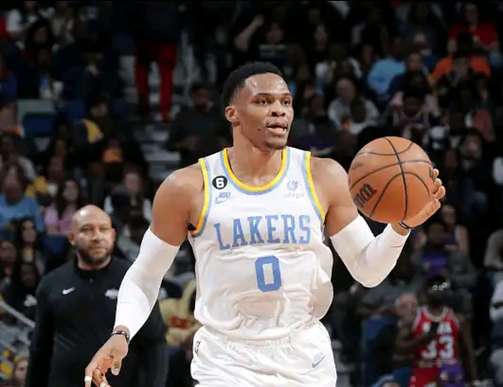 爵士逆转湖人B队，威斯布鲁克打破历史纪录