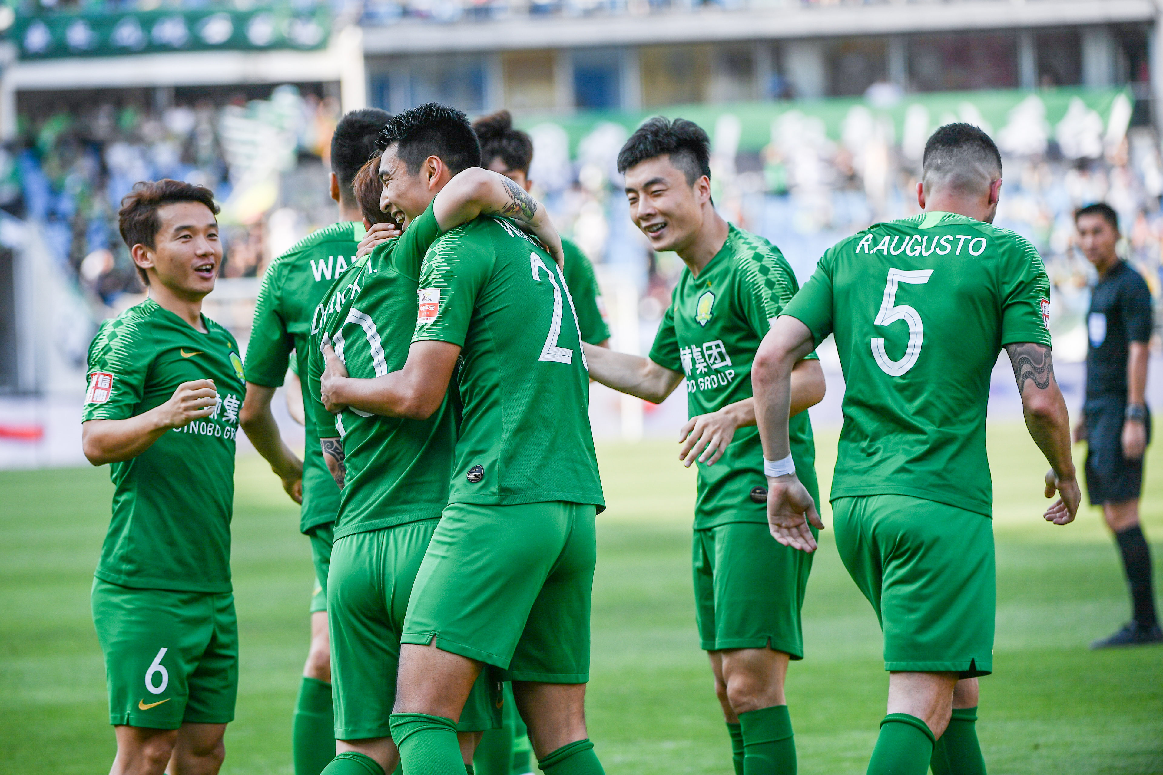 国安士气高涨：主场大胜韩国劲旅，向冠军发起冲击