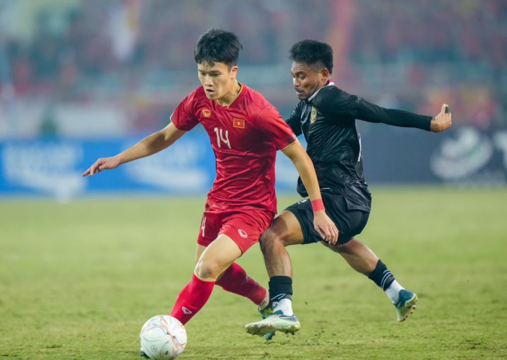 开云足球直播-越南足球队在困难中崭露头角