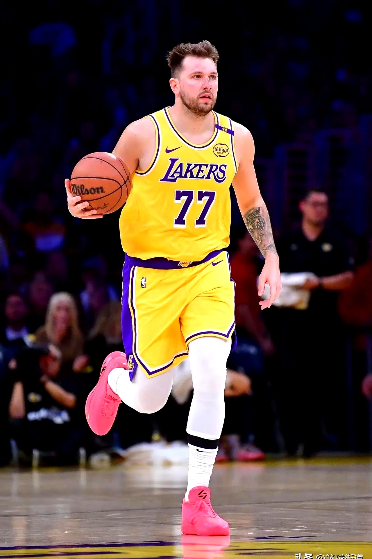 立陶宛男篮险胜篮网B队，东契奇完成帽子戏法的简单介绍