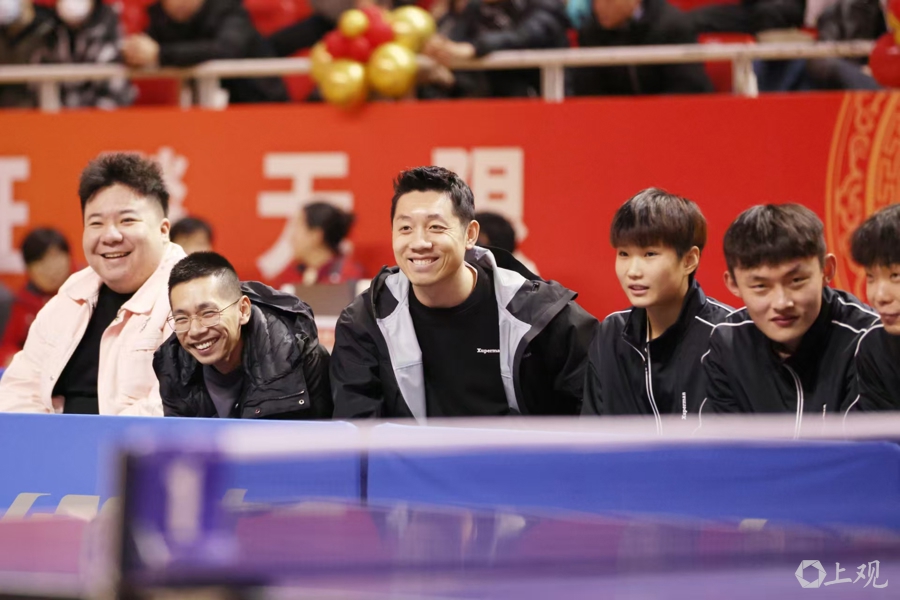 包含奥地利乒乓球队鏖战韩国乒乓球队，许昕制霸全场的词条