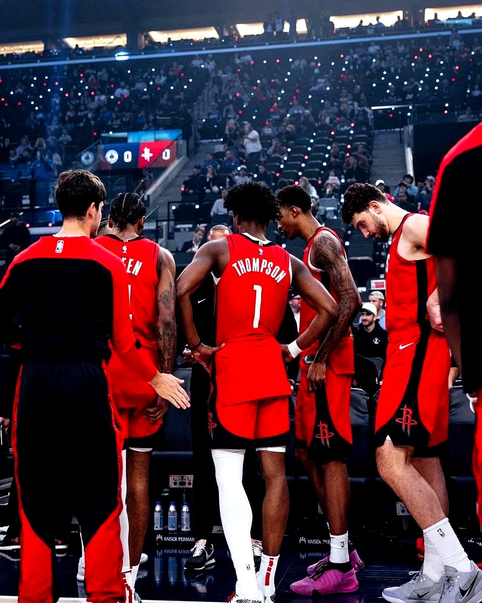 火箭客场遭遇失利，不敌老鹰