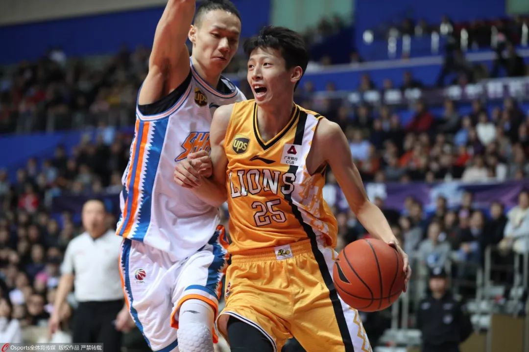 包含上海绿地极限逆转，客场-击败辽足的词条