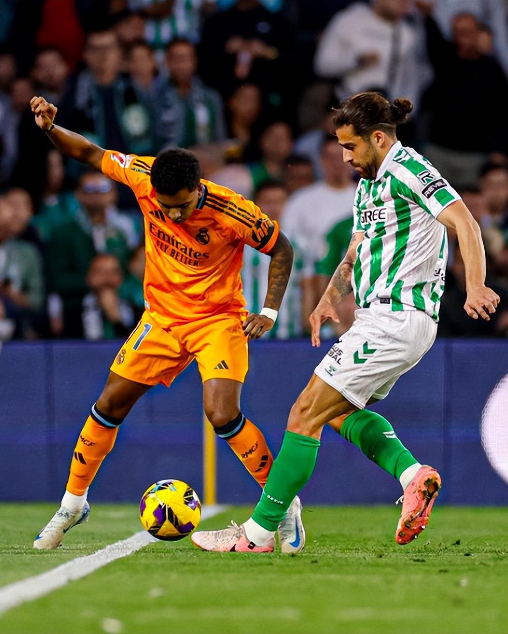 阿贾克斯遭遇逆转,皇马连入两球,成功晋级 阿贾克斯遭遇逆转,皇马连入两球,成功晋级