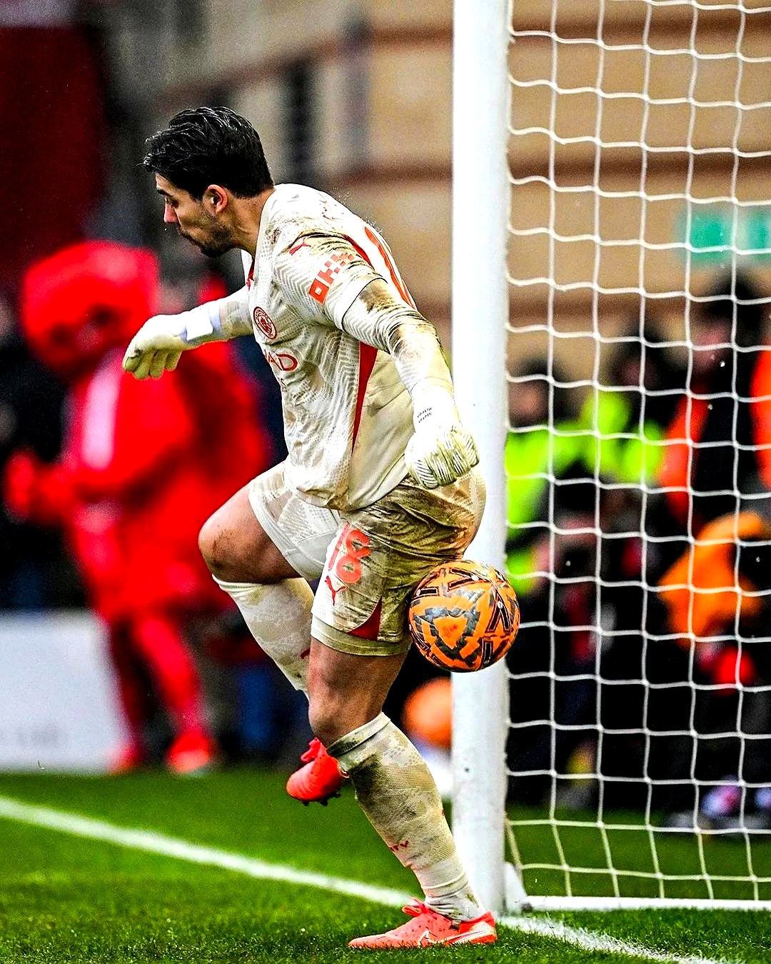 英格兰鏖战瑞士，阿拉巴爆发神勇