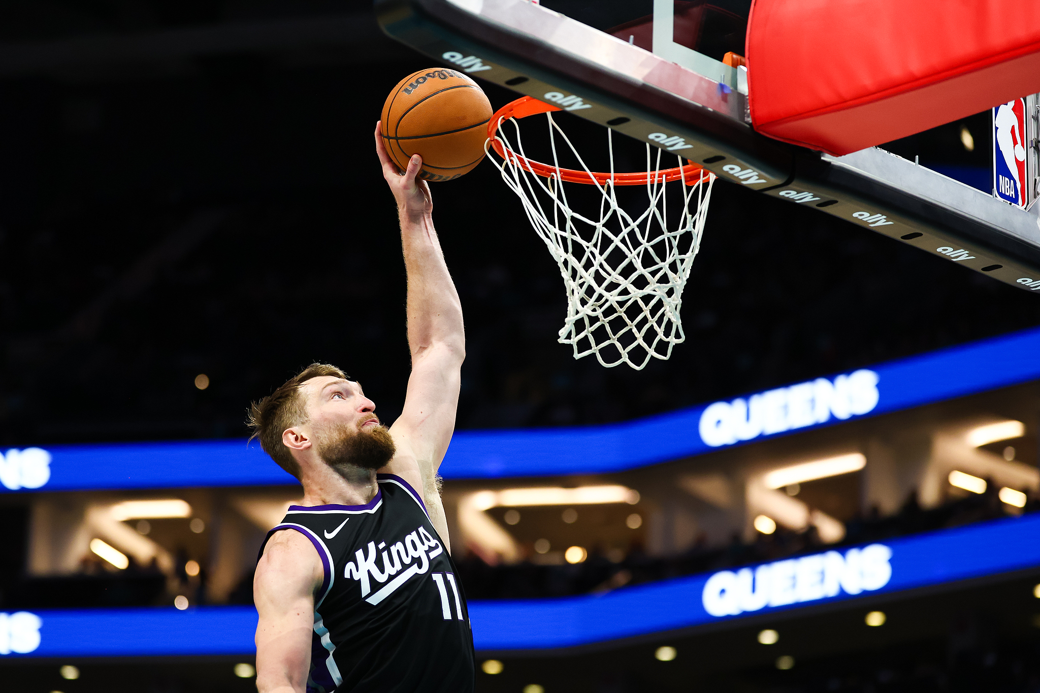 黄蜂强势步行者，哈里斯制霸全场的简单介绍