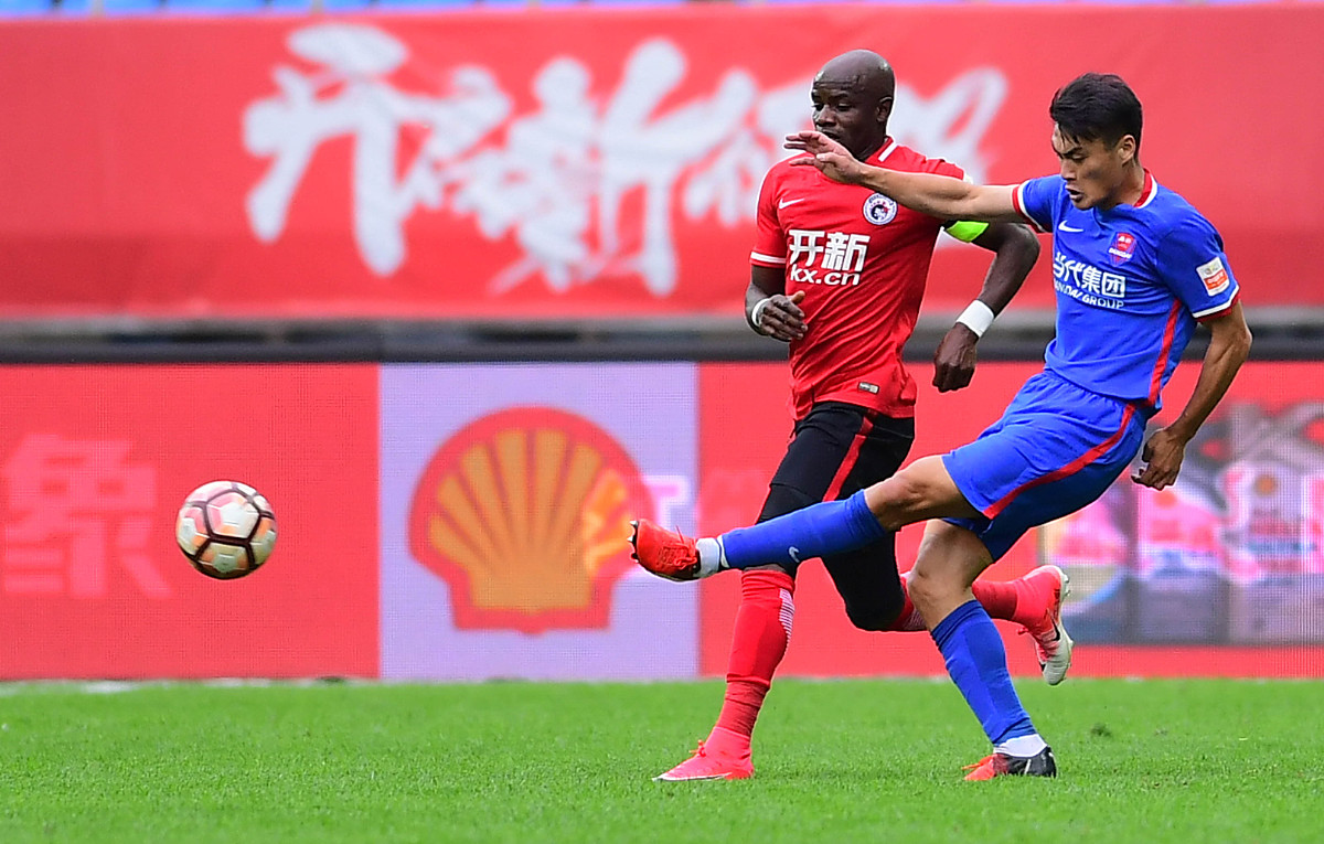 精彩比赛连连,球员们全力以赴拼搏进取的简单介绍 精彩比赛连连,球员们全力以赴拼搏进取的简单介绍