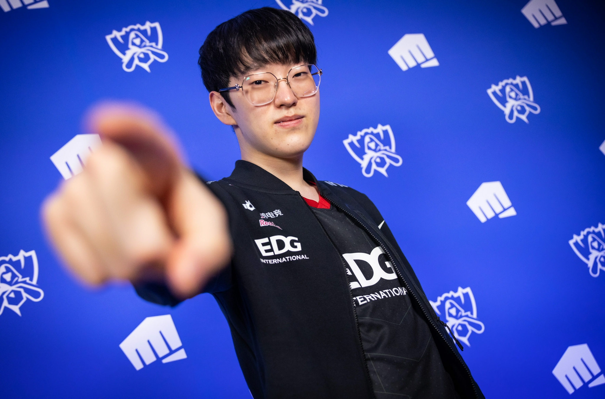 关于SBTC强势FNC，Scout三分雨点燃全场的信息