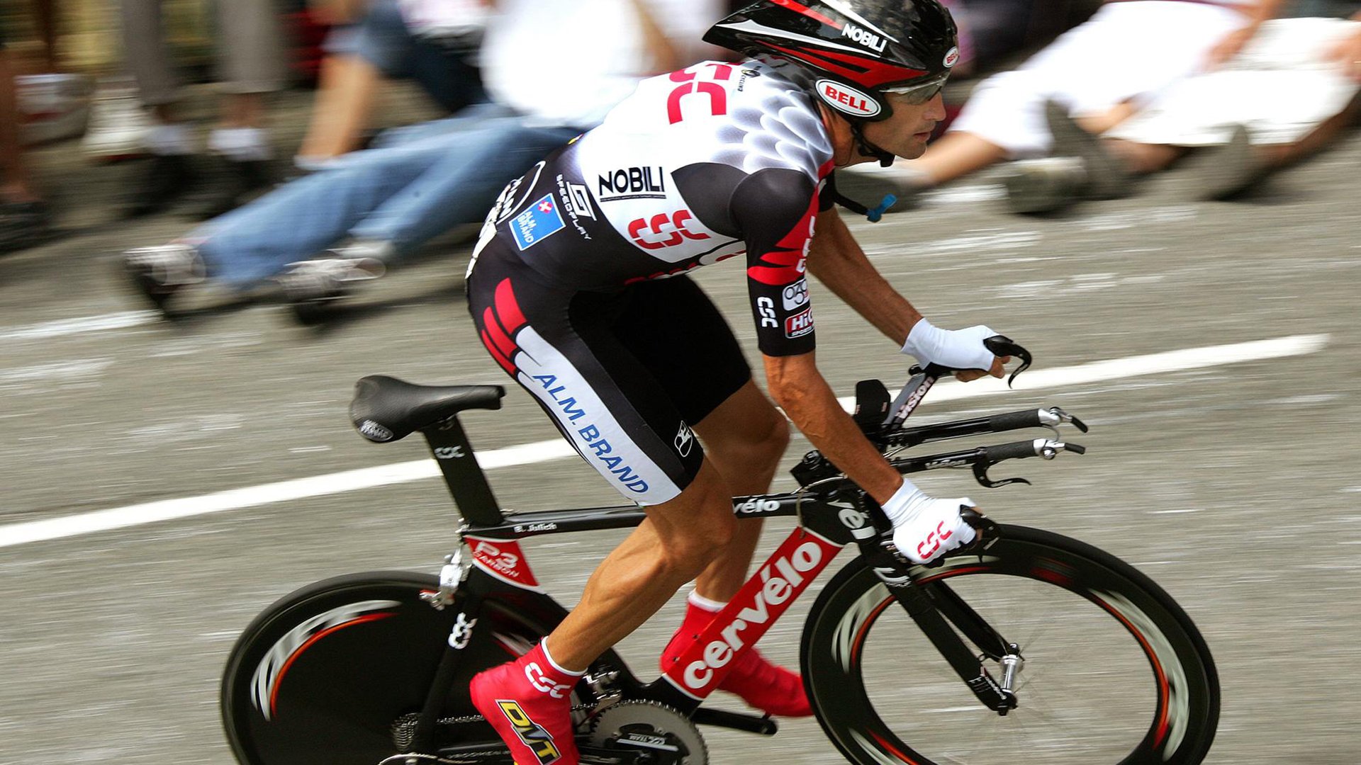 阿圭罗爆发！牙买加争冠战绝杀阿尔及利亚，黑马奇迹震撼足坛